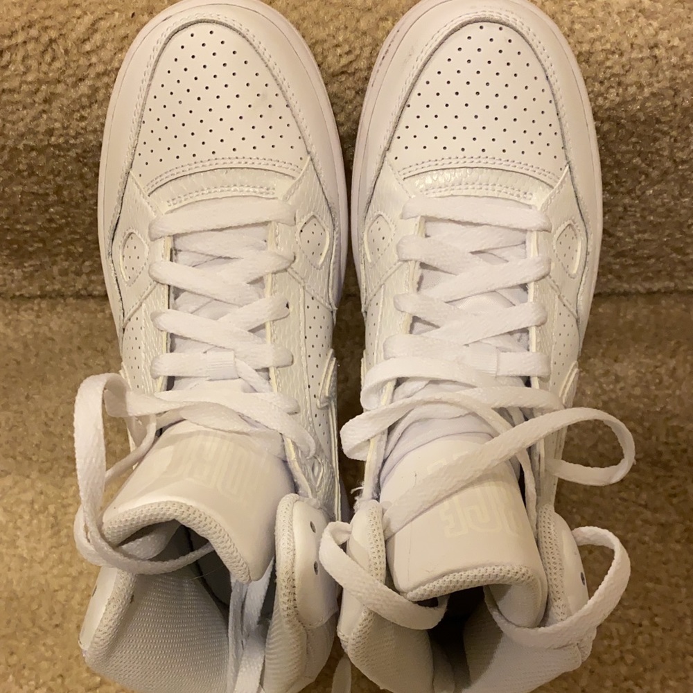 Nike son of force in white, 7.5 worn once